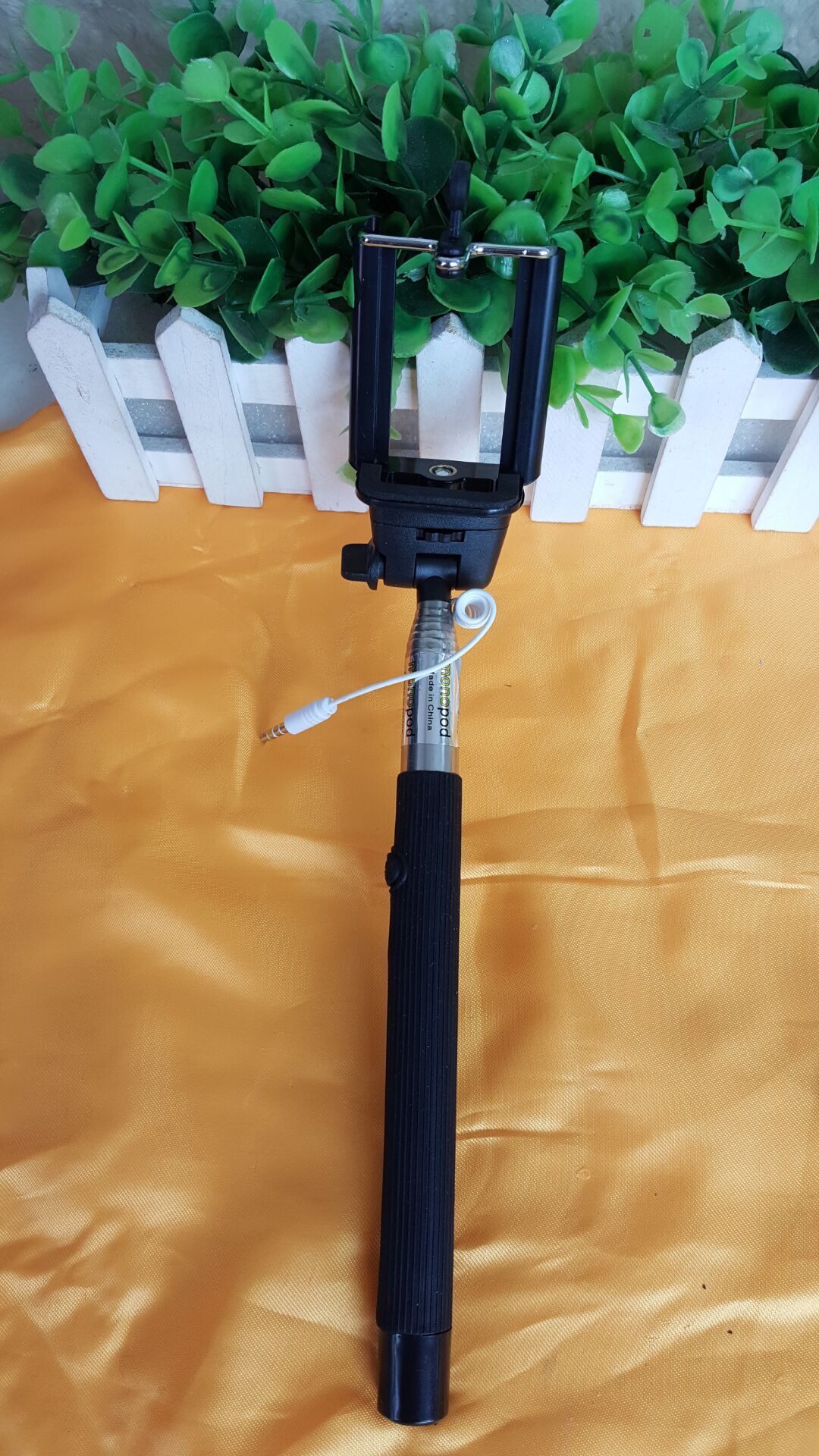 手机自拍杆带线自拍神器凹槽自拍 无需蓝牙工厂批发