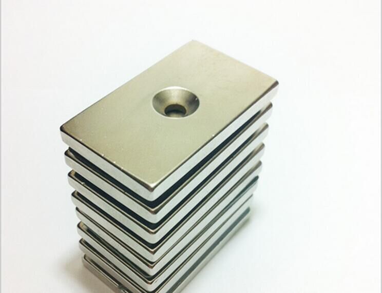 厂家供应强力钕铁硼磁铁沉孔方形强磁25*