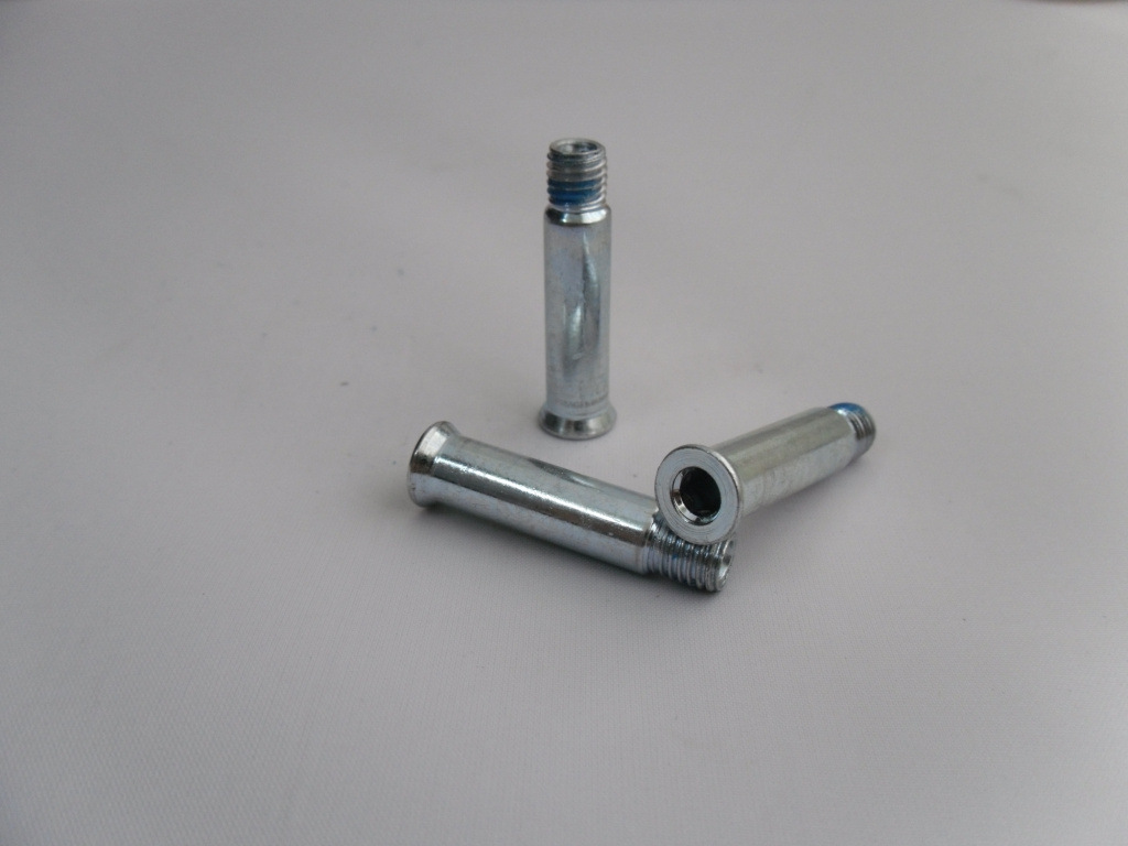 轮滑鞋穿钉溜冰鞋螺丝螺杆平花鞋穿钉配件直排旱冰鞋穿钉单面包邮