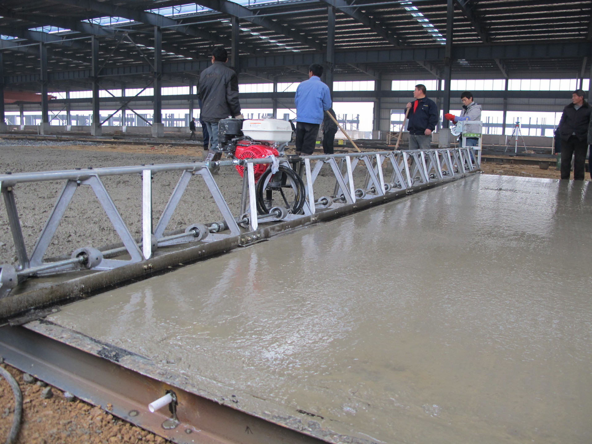 供应框架式混凝土整平机 振动梁