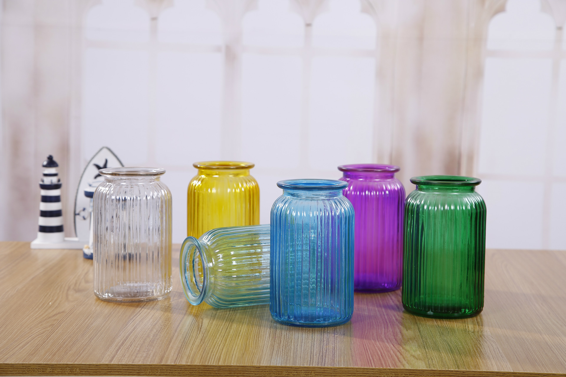 【批发欧式复古透明彩色竖纹玻璃花瓶 家居装饰桌面摆件条纹插花瓶】