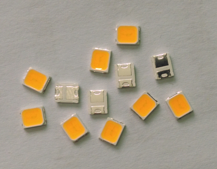 厂家直销 2835灯珠 2835金黄光