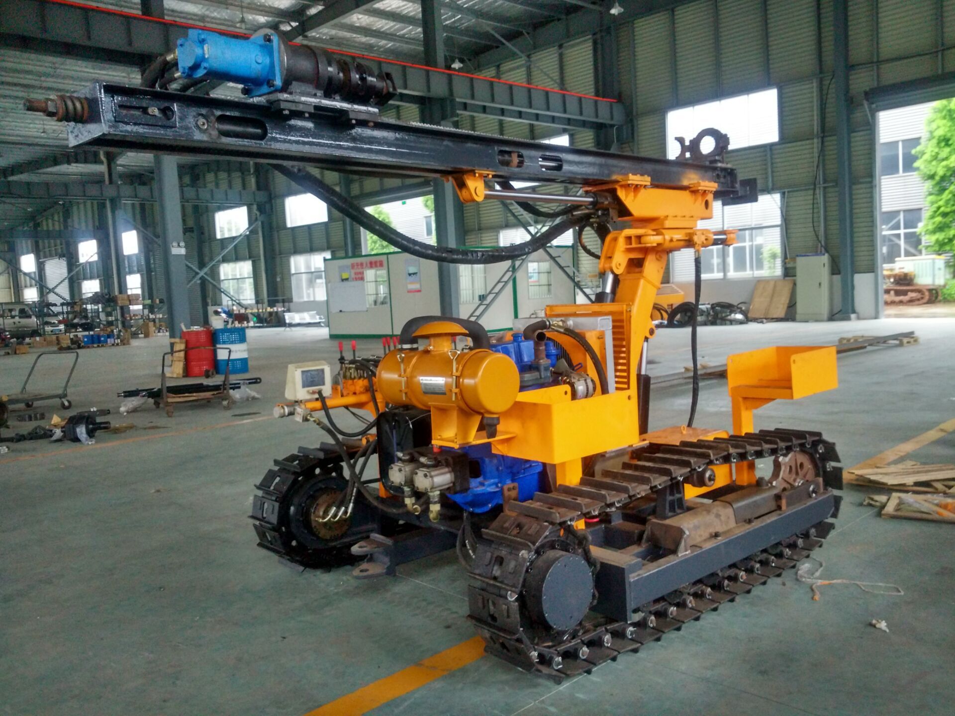 910 c 全液压履带钻车