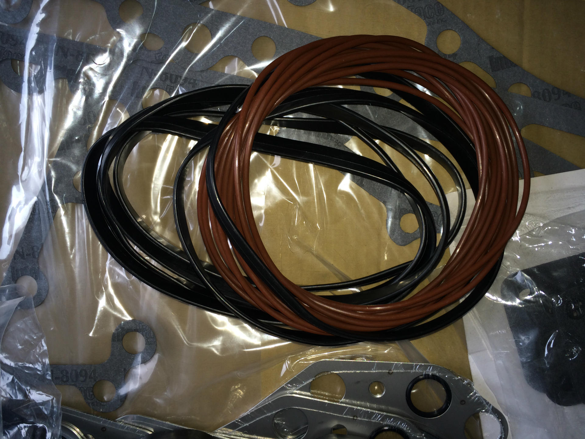 销售日本三菱重工s6b3-mptk柴油发动机修理包 汽缸床 缸套胶圈