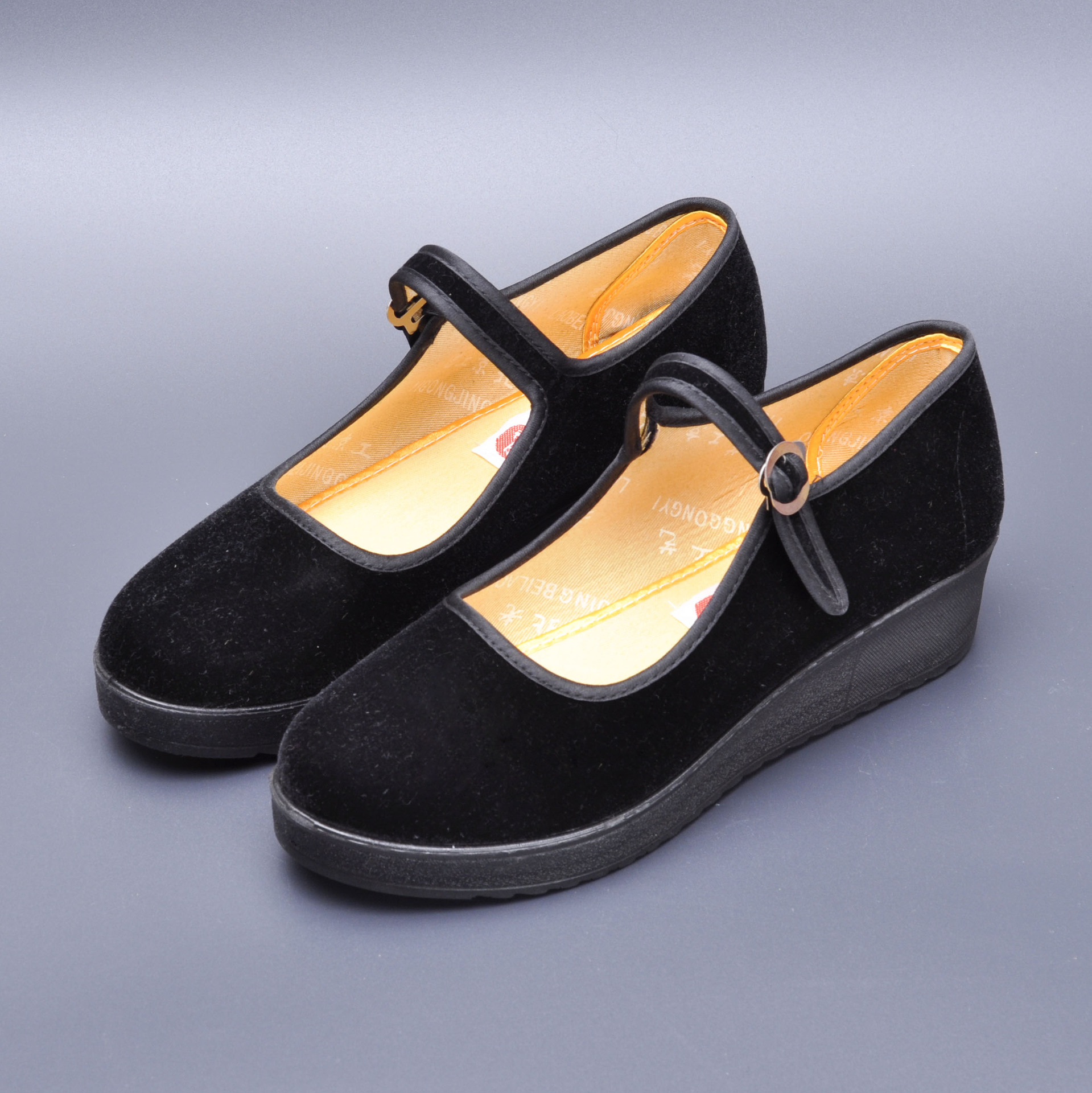 女厚底酒店工装工作鞋一字扣广场跳舞黑布鞋