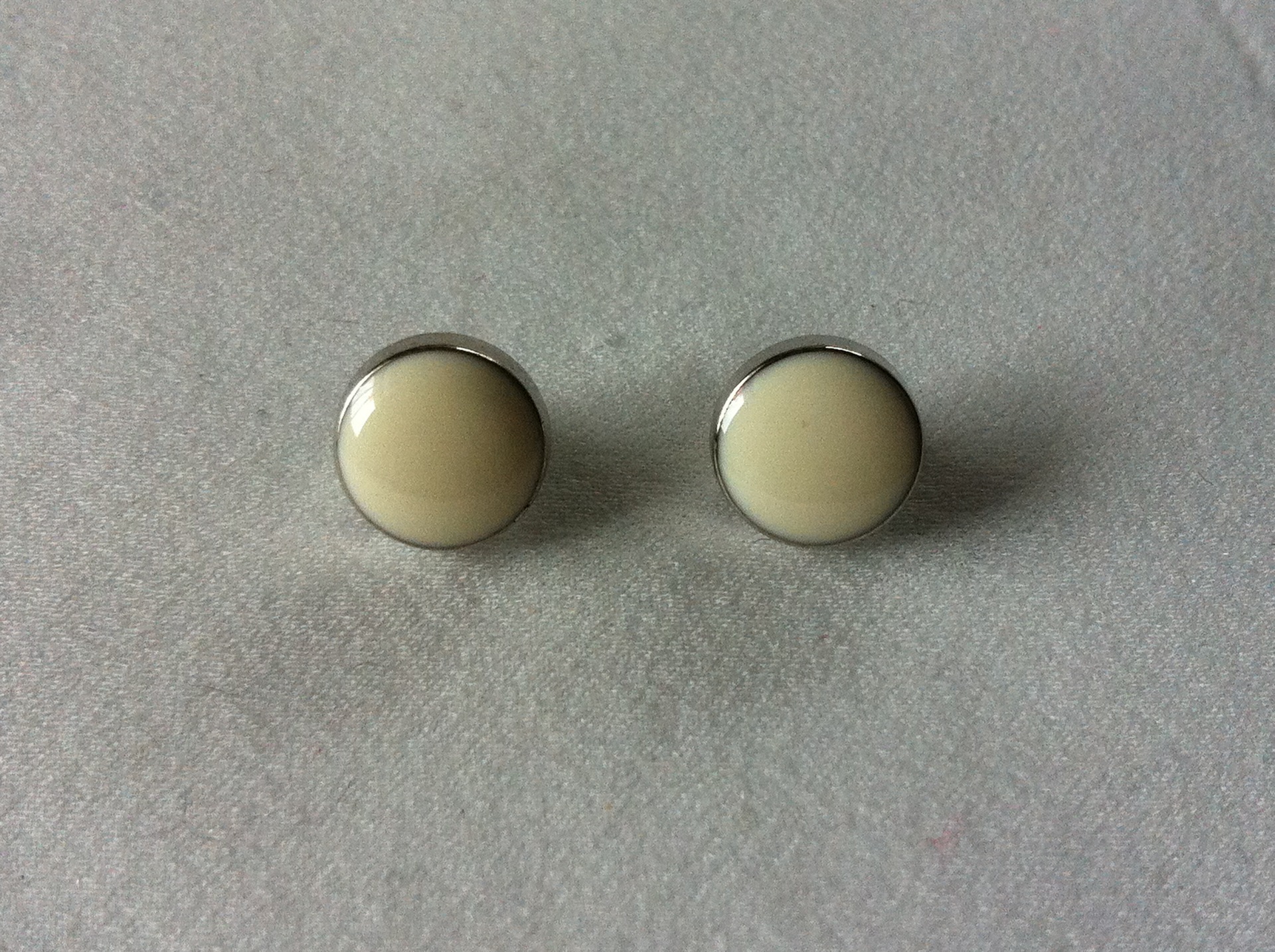 规格买家服务支付方式产品介绍产品信息材质:塑料托底,中间滴塑规格