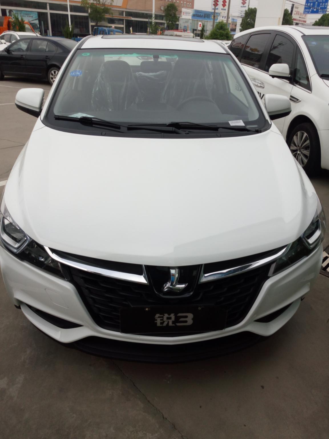 3寸大屏展车照流出!近距离体验锐3尊享天窗版!