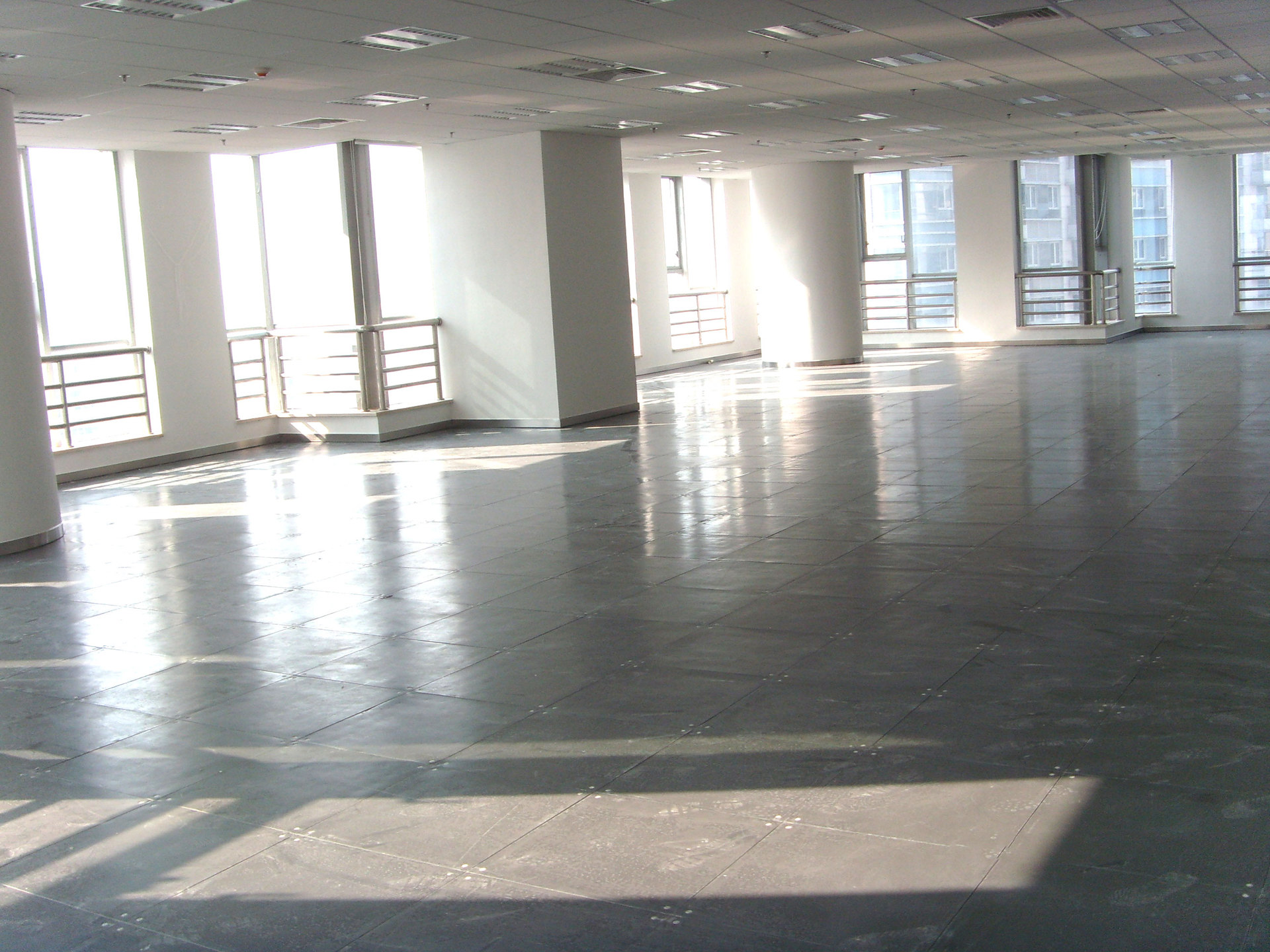 网络活动地板写字楼抬高地板上海宜宽全钢活动高架空智能地板