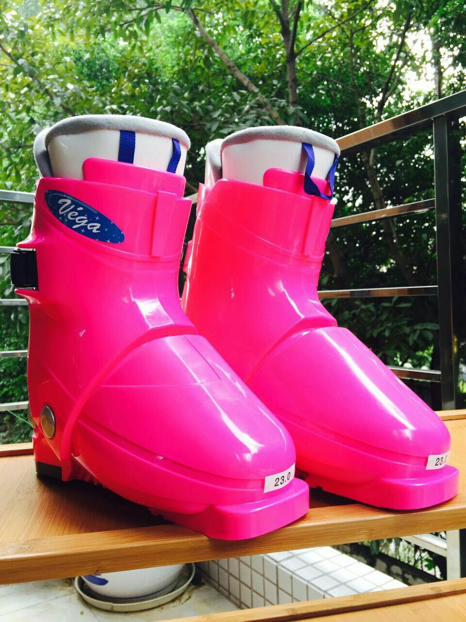 厂家供应国产滑草滑雪场双板滑雪鞋滑草鞋滑草滑雪设备批发