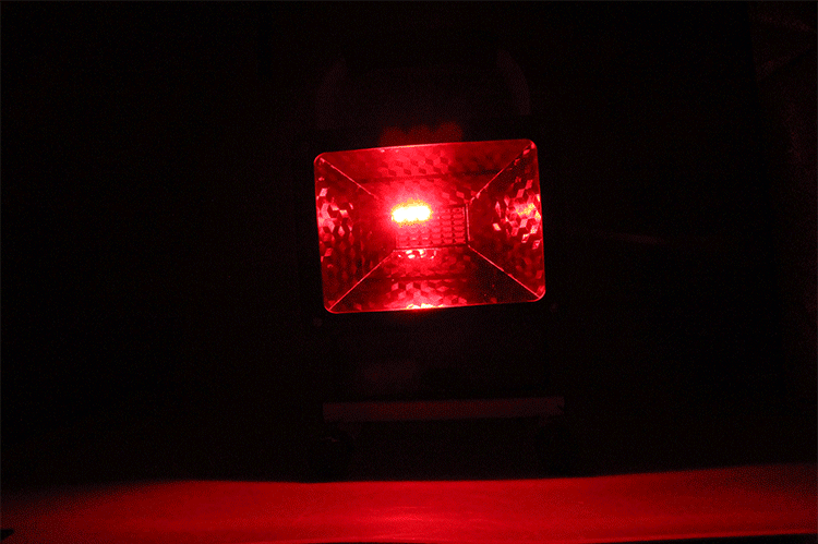 罗门30w36led强光投光灯红蓝光闪烁报警充电泛光灯露营广场灯包邮