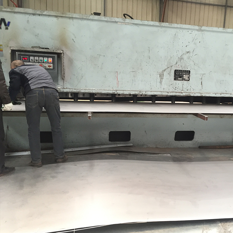 供应现货304精密无缝不锈钢剪折定制优质卷圆拉丝压花剪折不锈钢