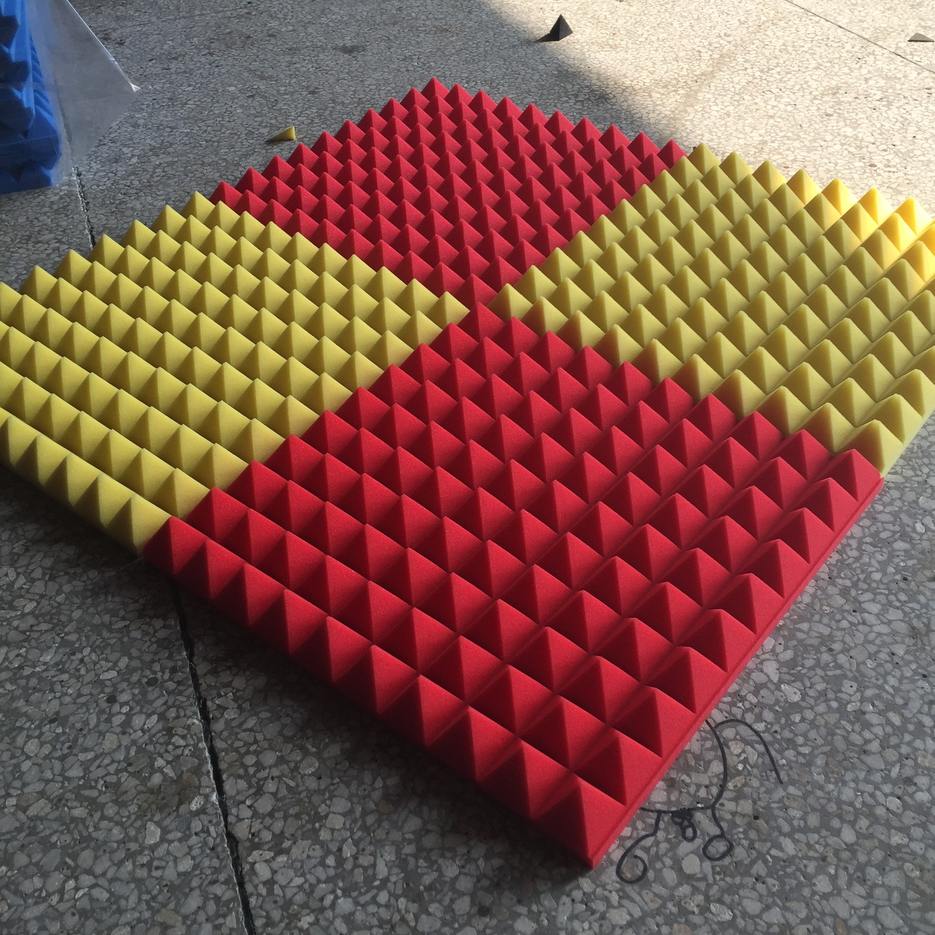 厂家直销 鸡蛋棉 波峰棉 吸音棉 隔音棉 吸音 金字塔吸音棉