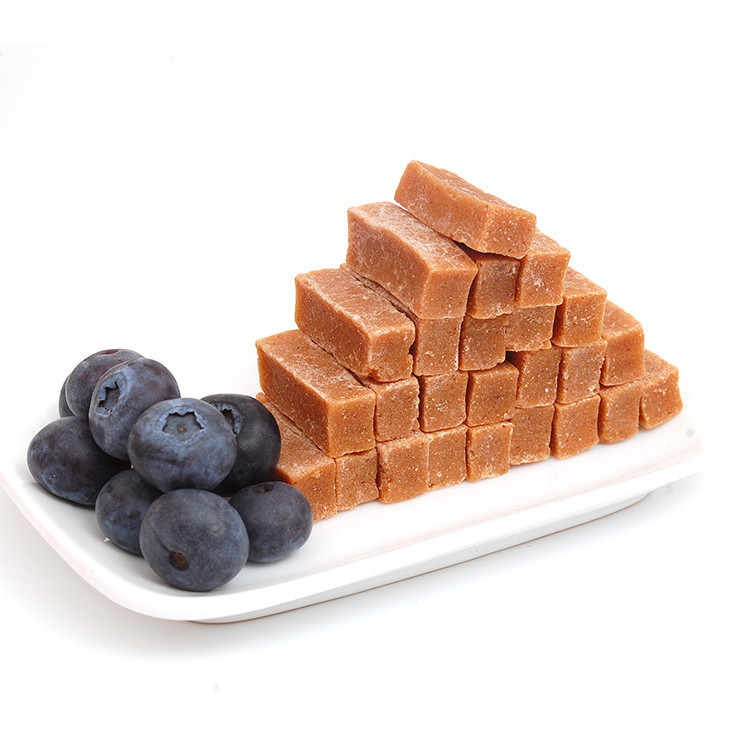 厂家批发蓝莓味山楂条 山楂零食 休闲办公食品 散装短条