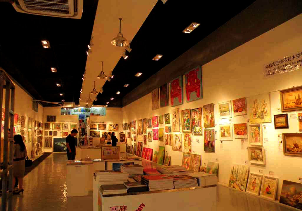 在欧美流行的小型装饰画廊