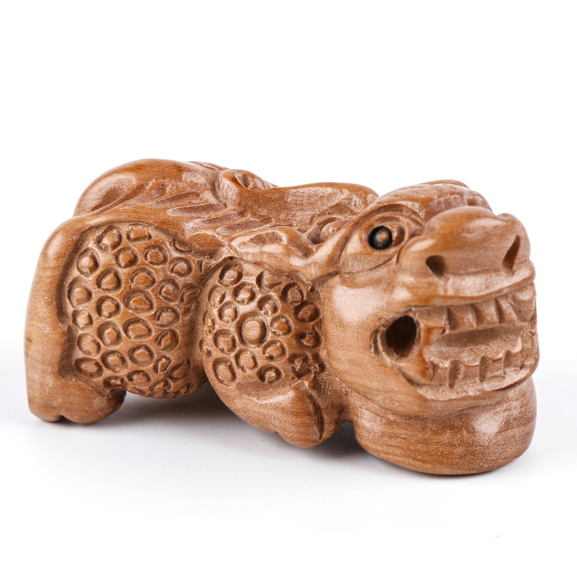 高档木雕木头工艺品新款木雕踏钱貔貅桃木原木工艺品 家居工艺品