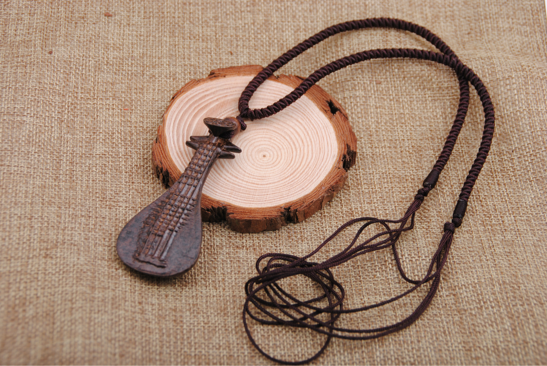 民族风木质项链 手工雕刻琴长款毛衣链吊坠