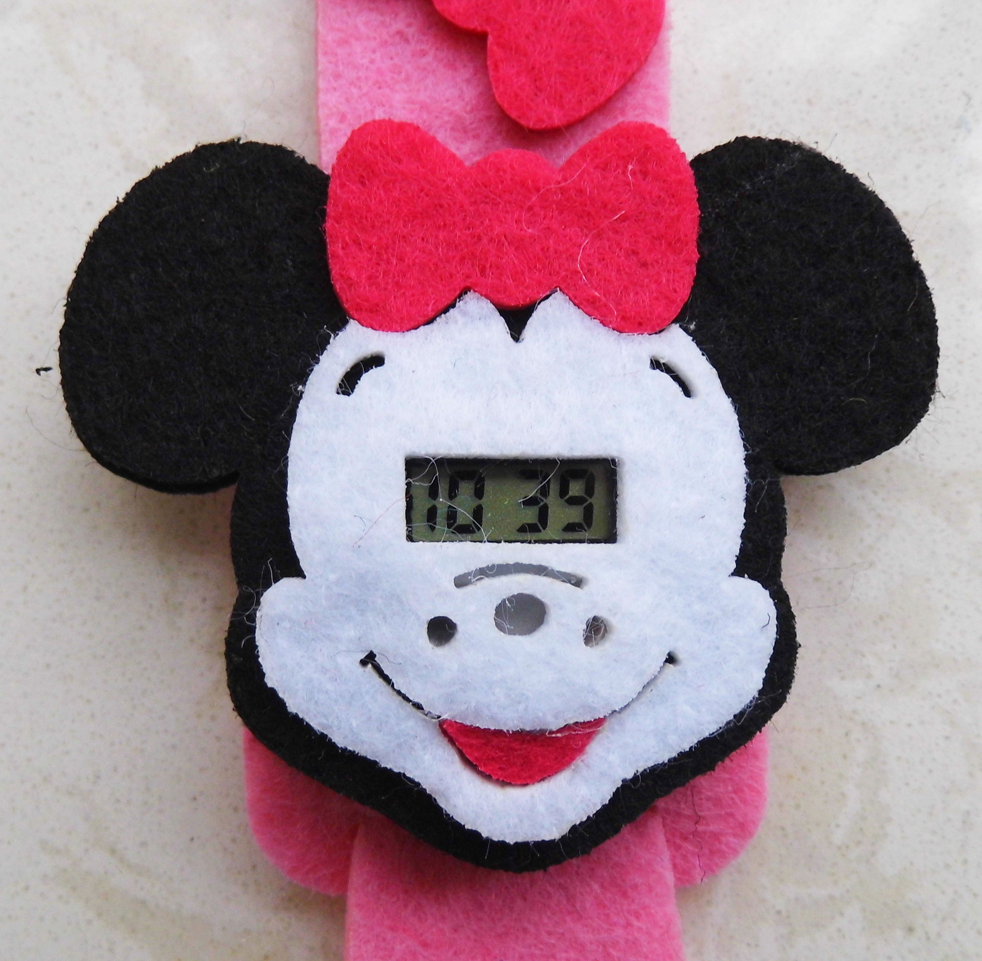 新款卡通米奇幼儿园墙贴挂饰 服饰鞋帽米老鼠刺绣贴饰配件批发