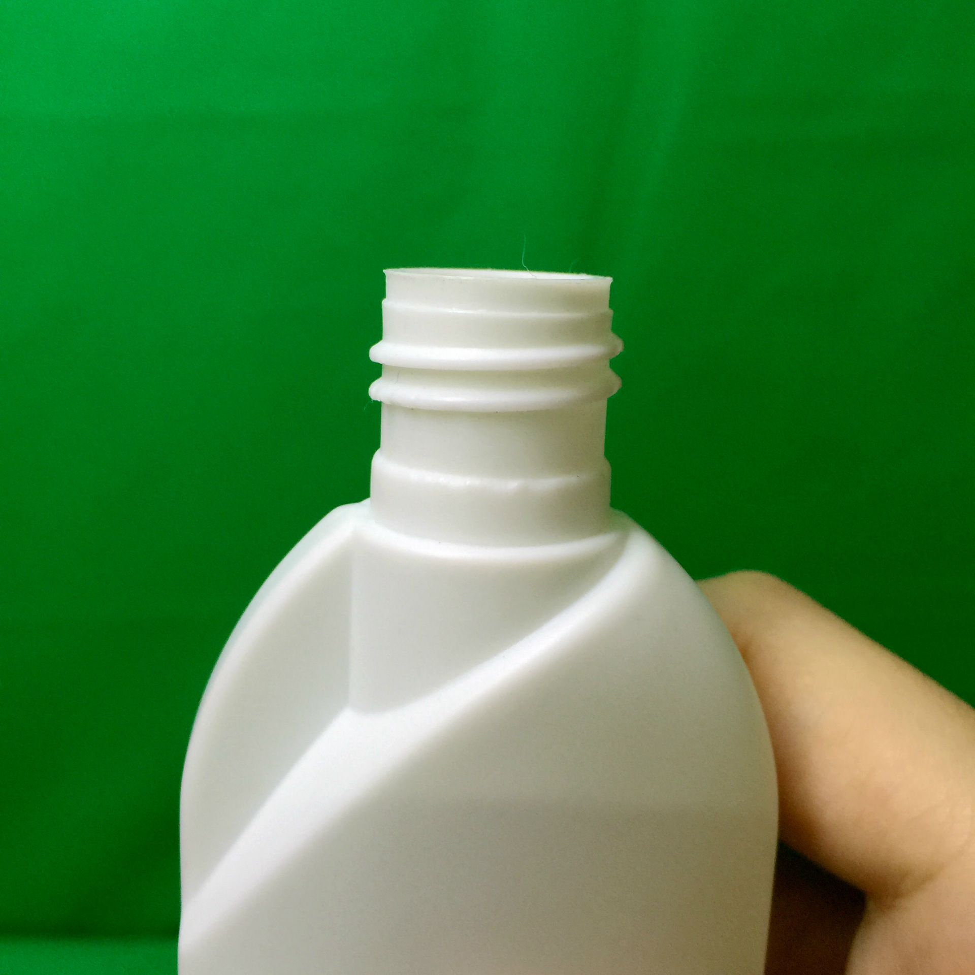 80ml塑料瓶扁瓶 80ml护手霜瓶 试用装瓶 80ml面霜瓶 洗发含翻盖