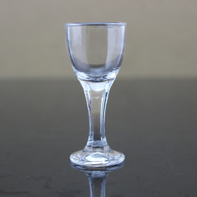 供应小白酒杯 一口杯 茅台杯 高脚玻璃白酒杯可做logo