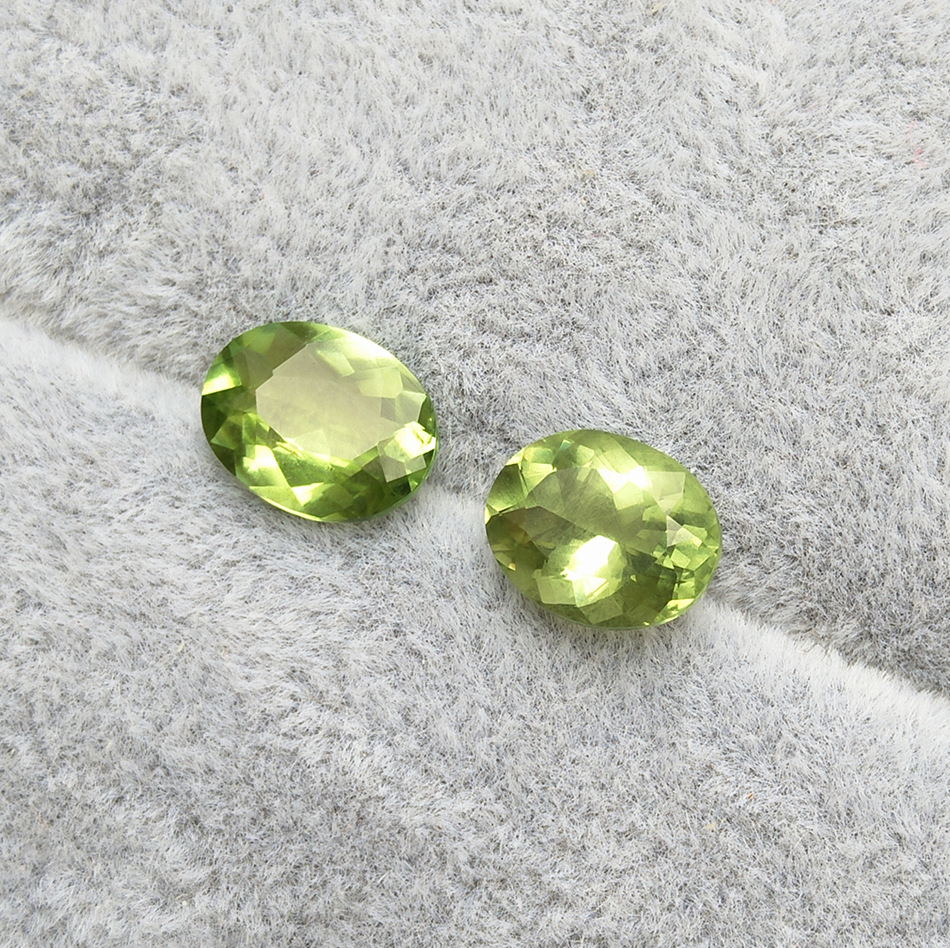 天然浅绿色碧玺椭圆形7x9mm戒面裸石 全净晶体物美价廉