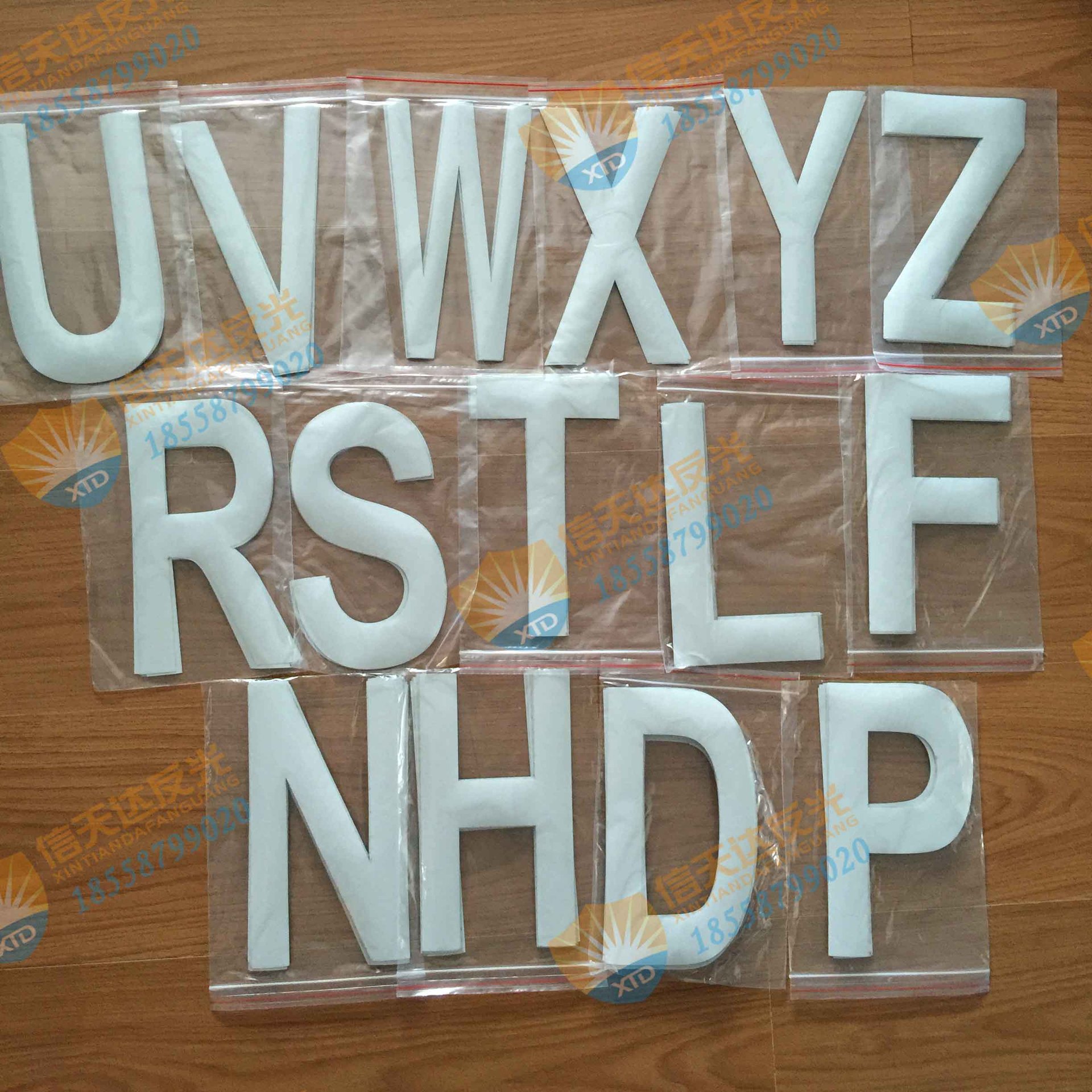 订做反光字热贴膜雕刻反光英文字母车牌放大字篷布反光车牌号