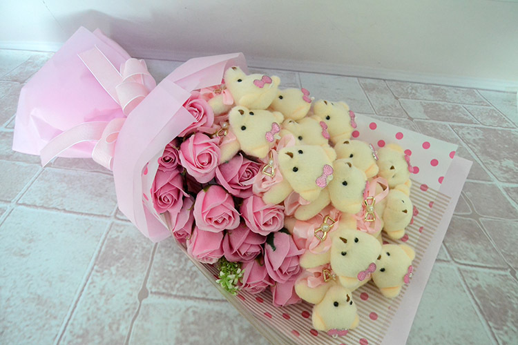 小熊花束卡通礼盒玫瑰香皂花泰迪熊公仔花生日圣诞节毕业创意礼物