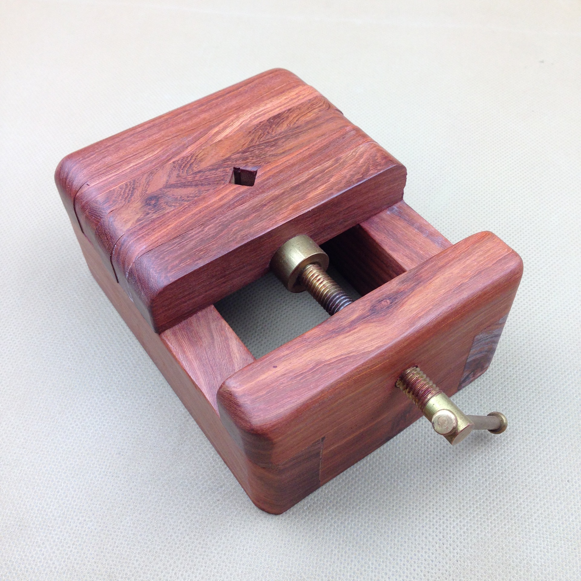 厂家促销供应红木印床 篆刻印床 大中小规格刻床章石料