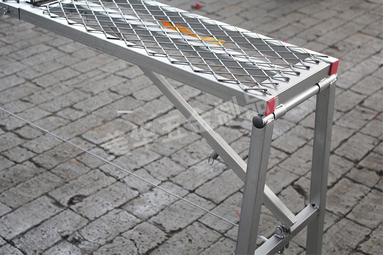 6米折叠马凳 多功能折叠式脚手架 钢网面便捷装修多折叠马凳