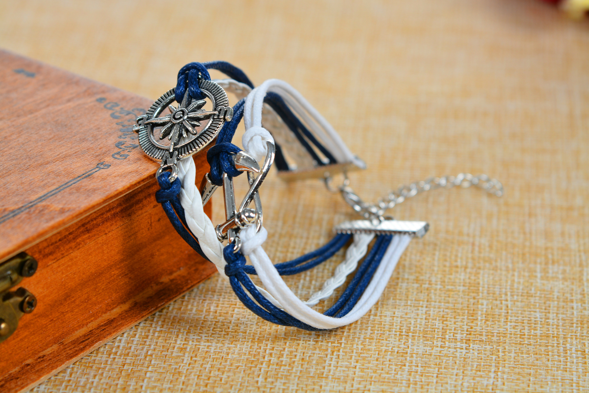 厂家直销 欧美流行饰品 指南针 船锚 八字 8字 手工编织.