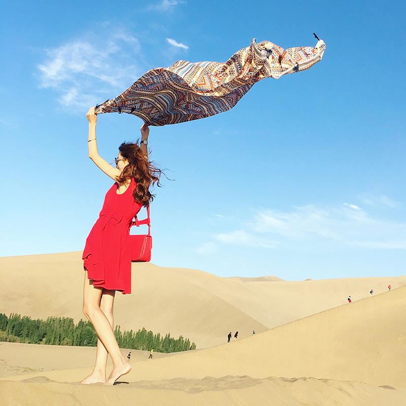 特价嗮黄色披肩长款青年沙滩夏季米亚红色巾棉麻新款古米冬季印花