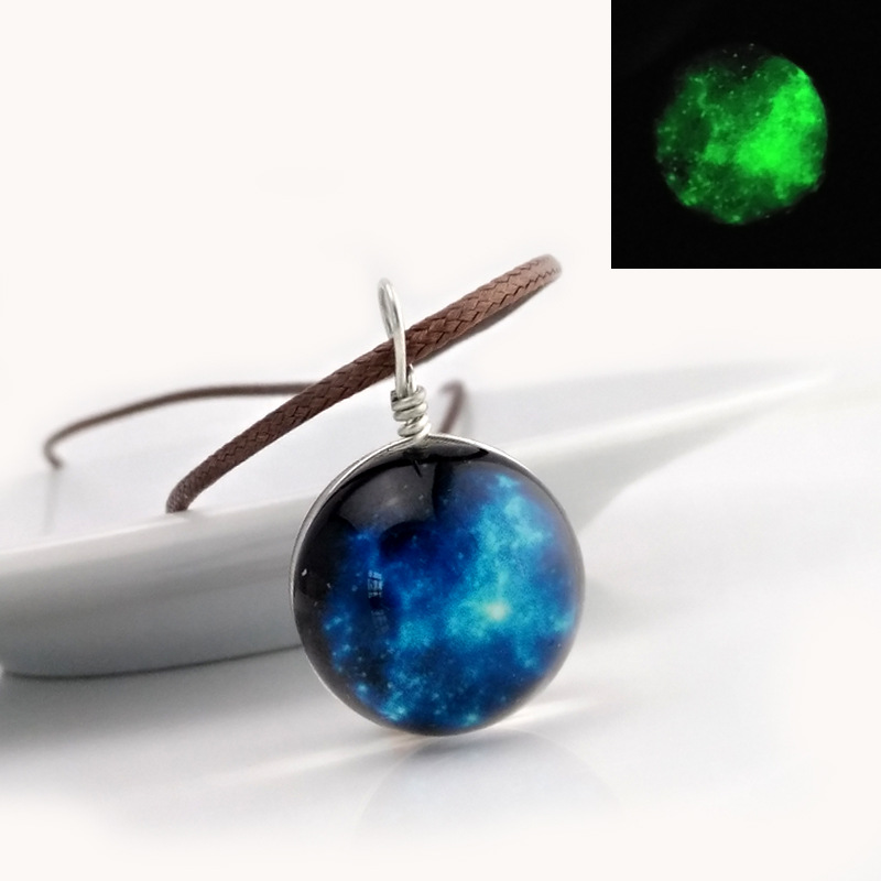 圣诞时光宝石原宿星空夜光项链星尘宇宙玻璃吊坠梦幻发光星空项饰