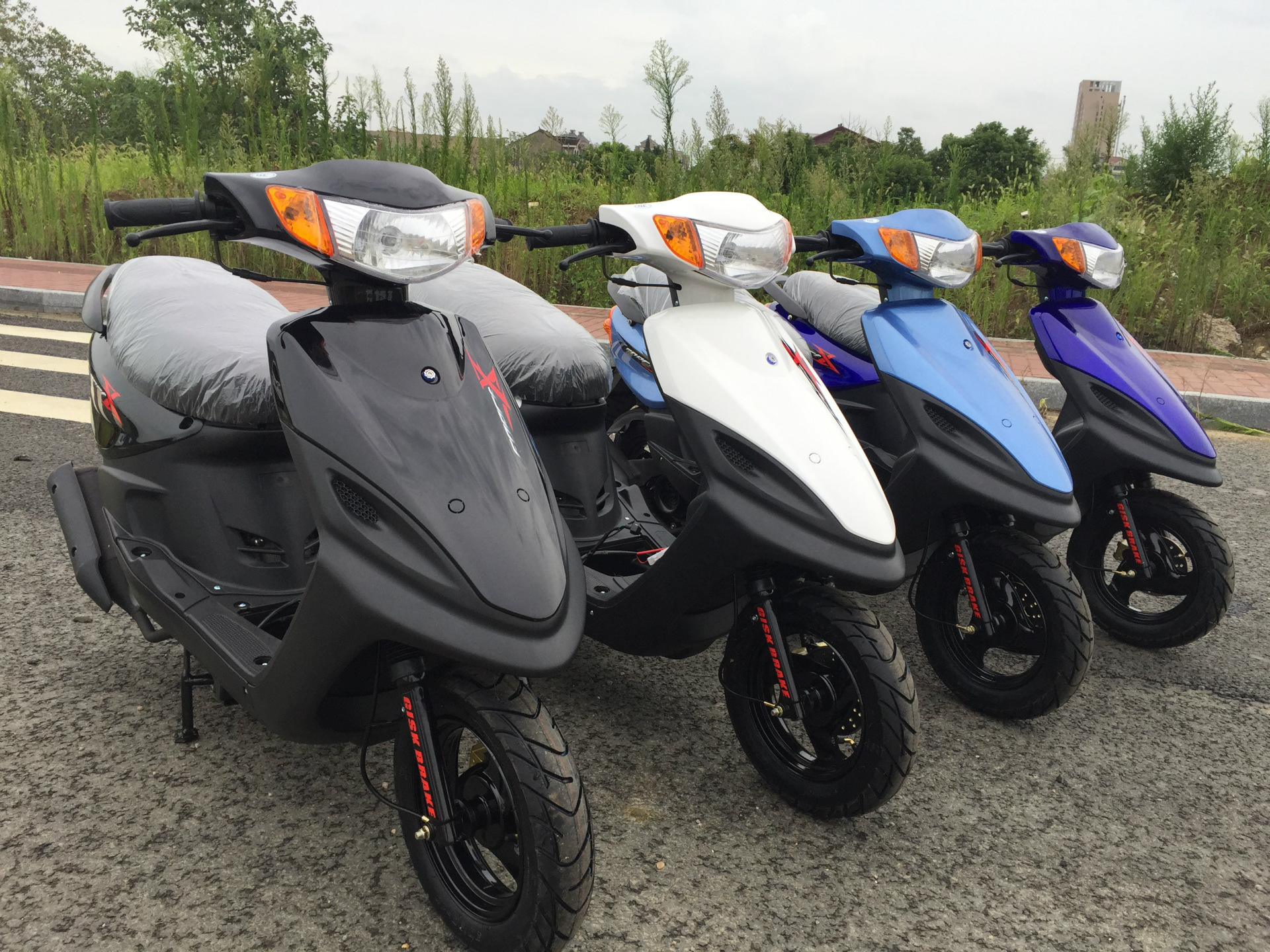 福喜100cc摩托车踏板车助力车全国批发零售