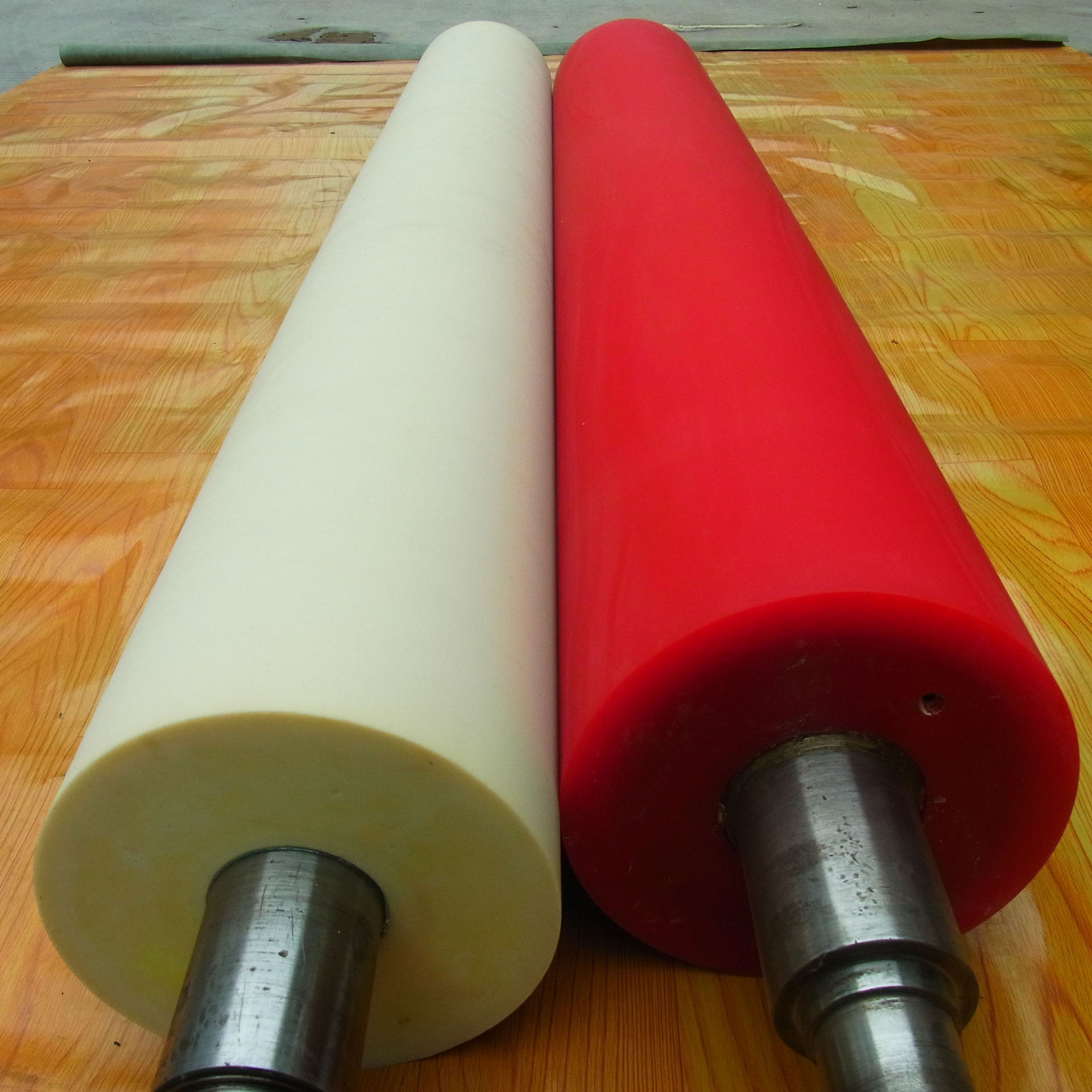 雄浩胶辊厂生产加工硅胶辊三元乙丙胶辊耐磨耐酸碱耐高温胶辊