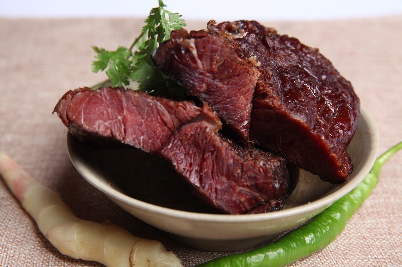 马边蜀之味供应正宗川味优质烟熏牛肉酒店**牛肉厂家直销批发