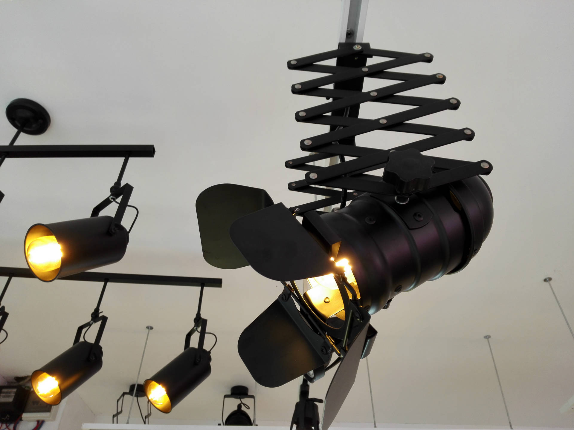 led射灯架服装店酒吧照明复古轨道射灯工业风par30明装吸顶导轨灯