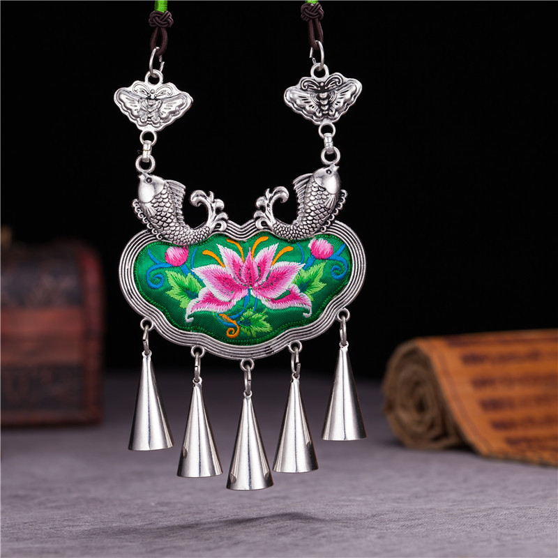 Landie Yunnan National Style Vintage Embroidery Pendant Long Necklace Miao Silver Pisces Flower Pendant Ornament Wholesale