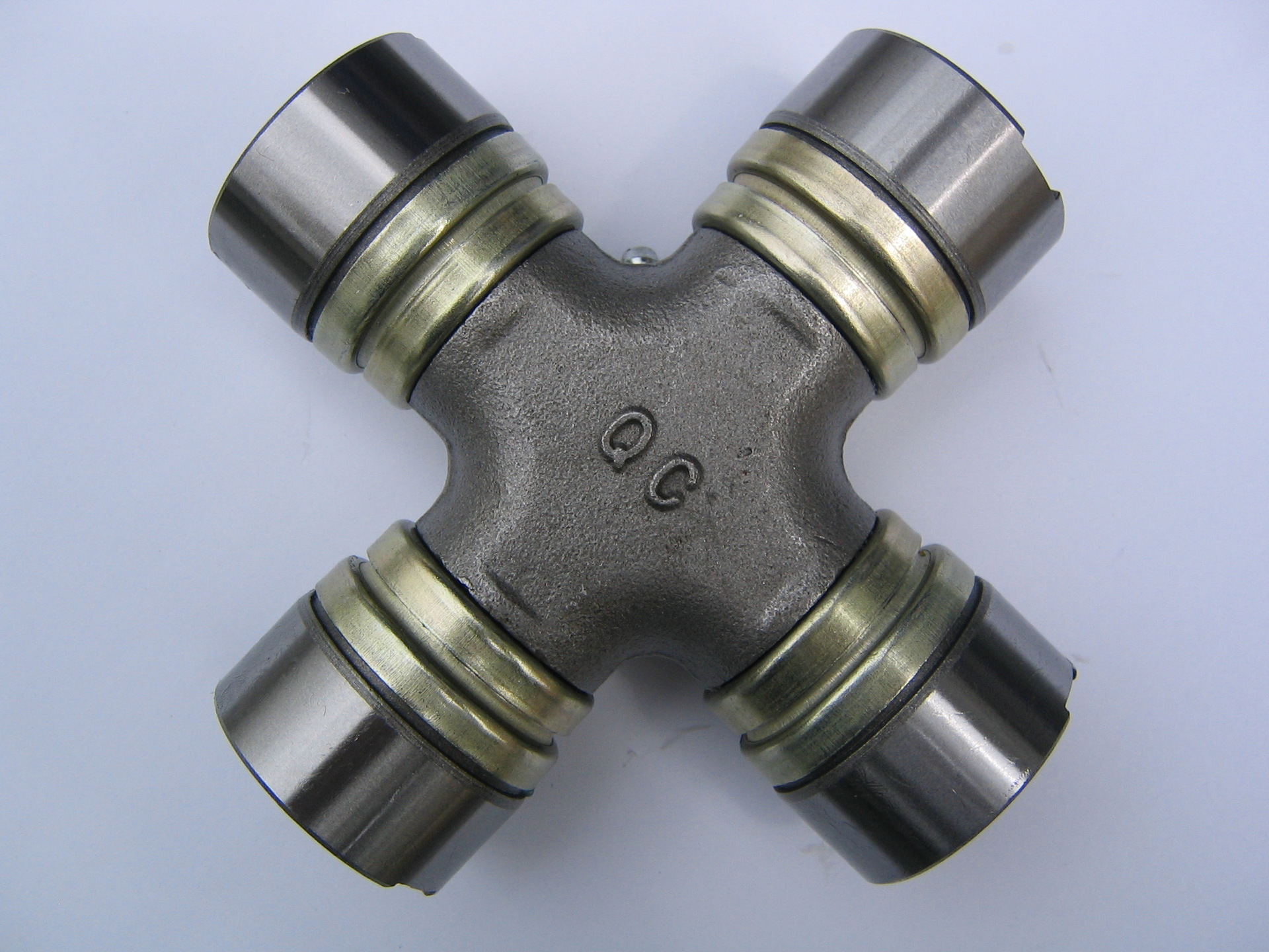 万向节和联轴器的区别?最好有图片说明?