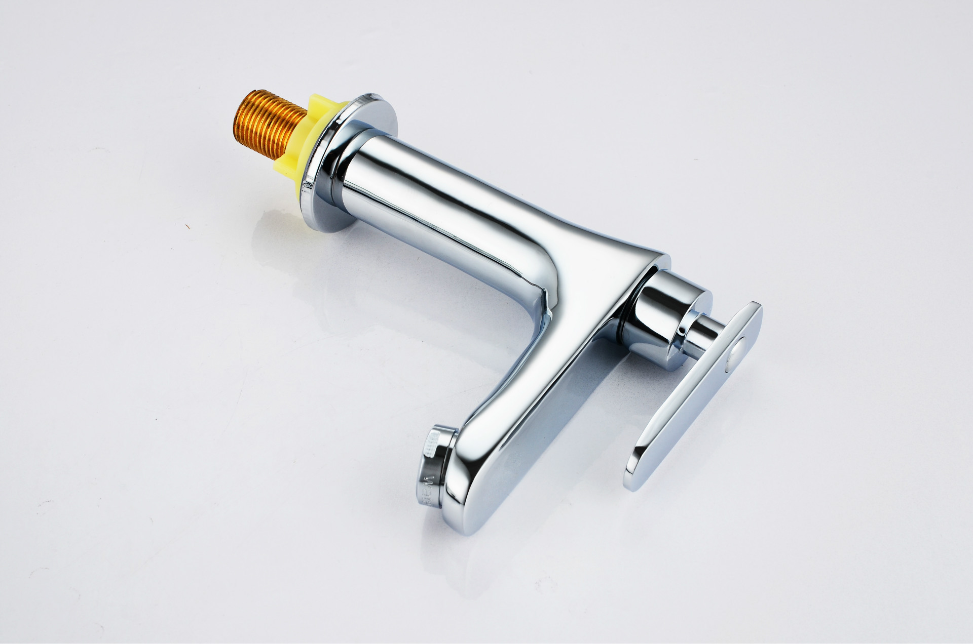 厂家批发 全铜单冷面盆水龙头 台式面盆混合阀 铜金杯单冷水龙头