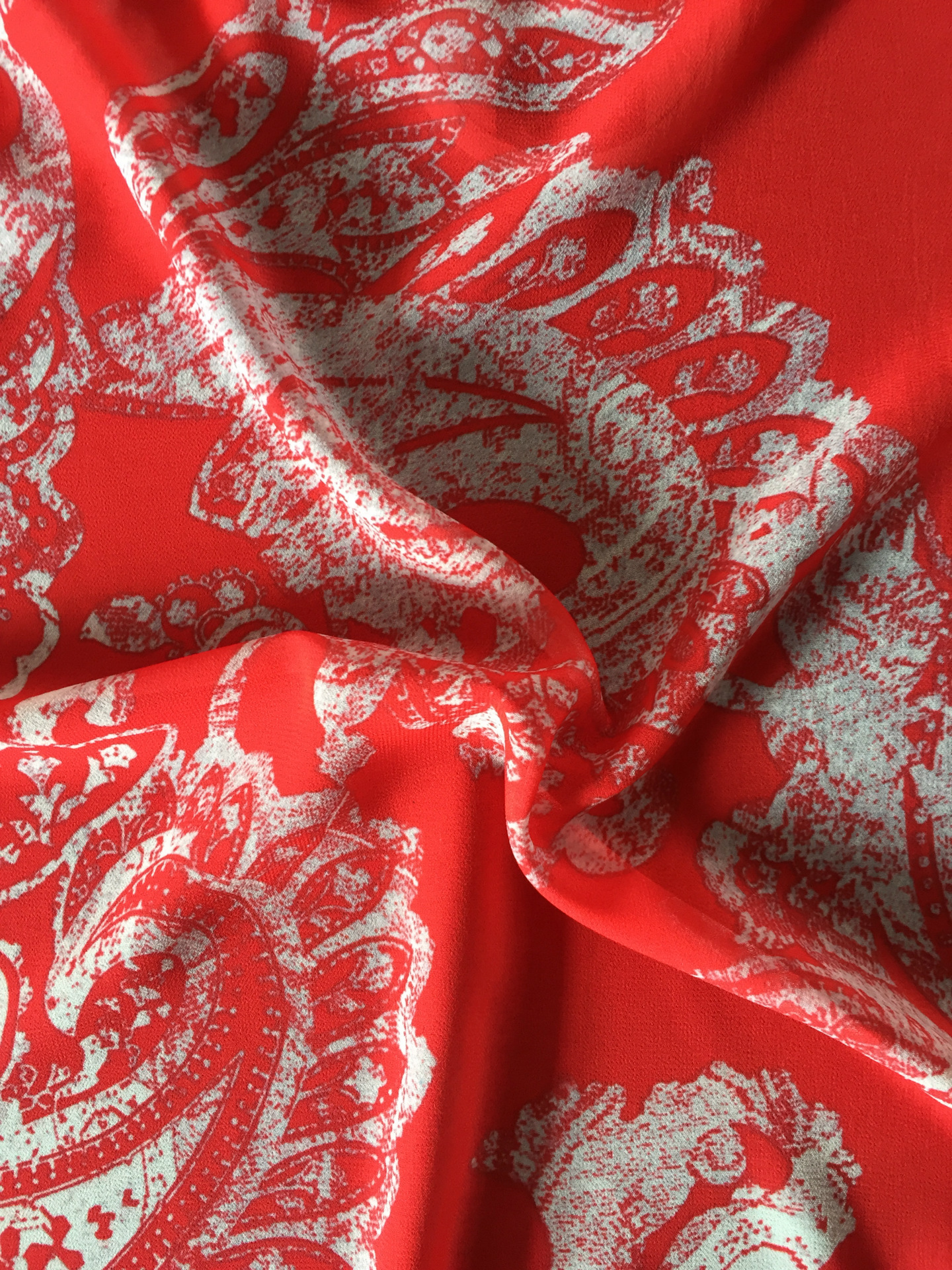 批发加捻雪纺韩国绒雪纺2400捻雪纺印花布韩国绒夏天时装面料