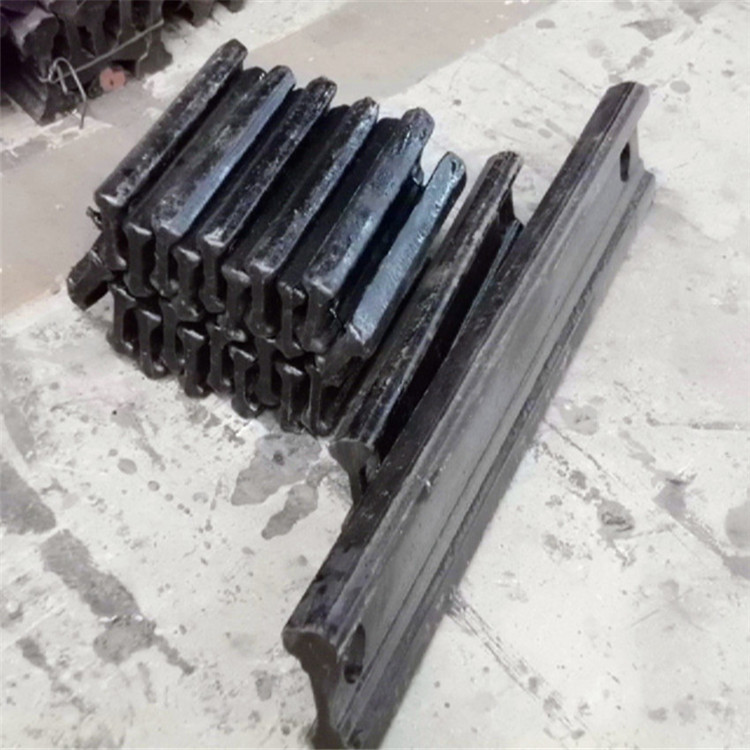 出售输送机用刮板多种规格矿用刮板铸造刮板刮板机刮板