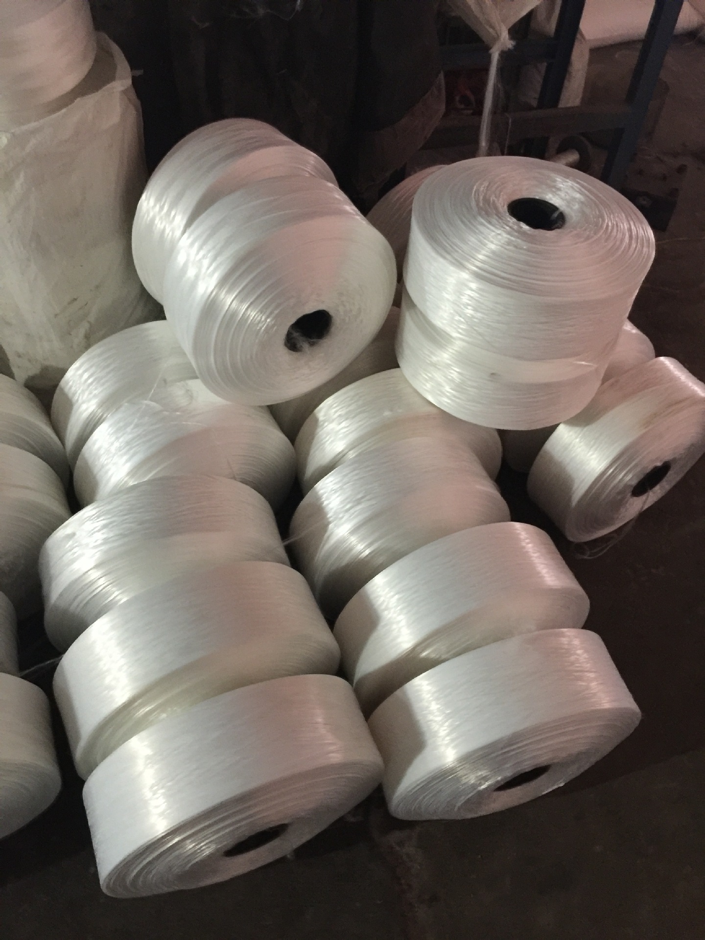 厂家供应 聚丙烯纤维网 pp网状纤维19mm聚丙烯束状单丝网状纤维