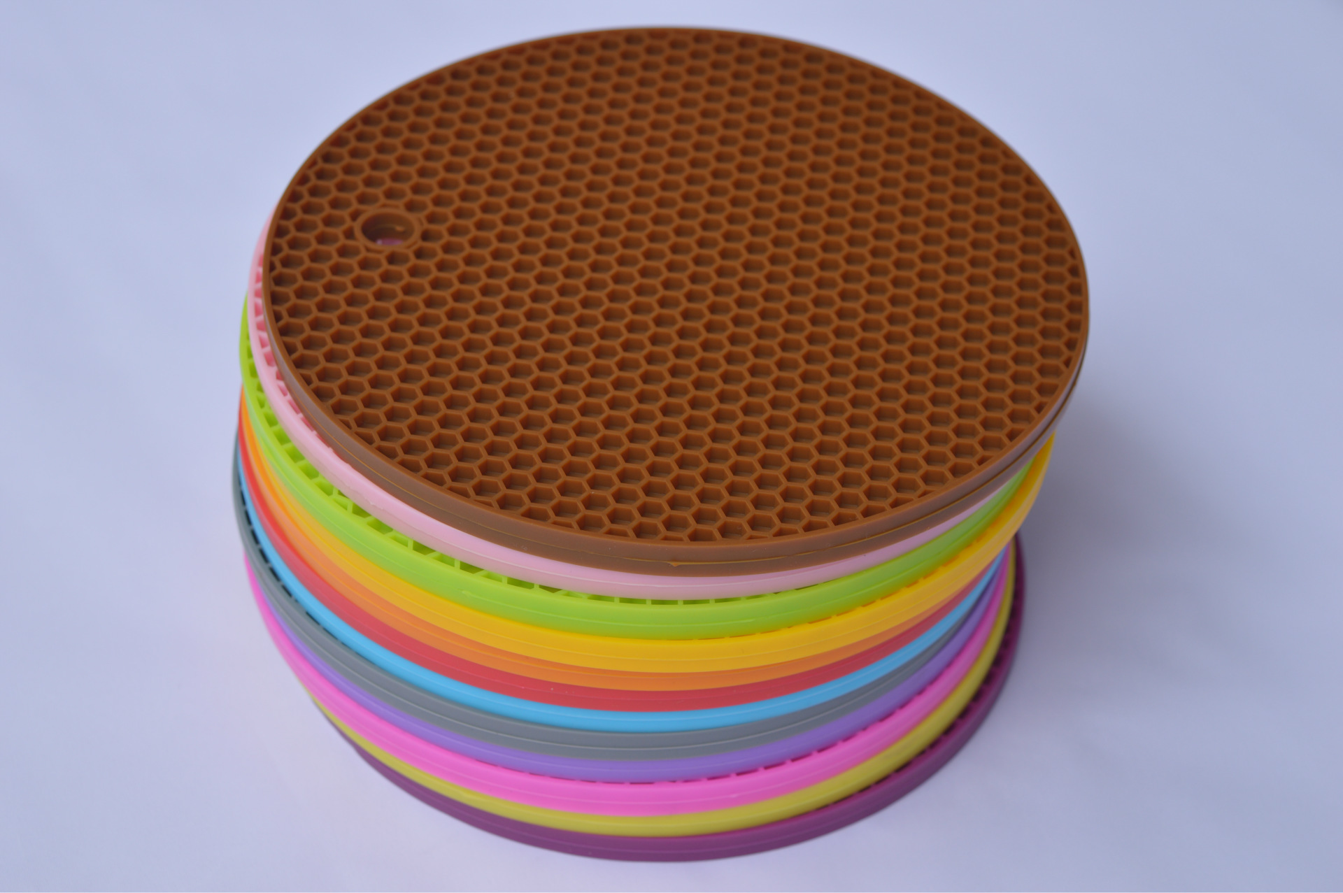 63g硅胶蜂窝垫圆形餐垫硅胶杯胶隔热垫防滑垫硅胶西餐垫防滑煲垫