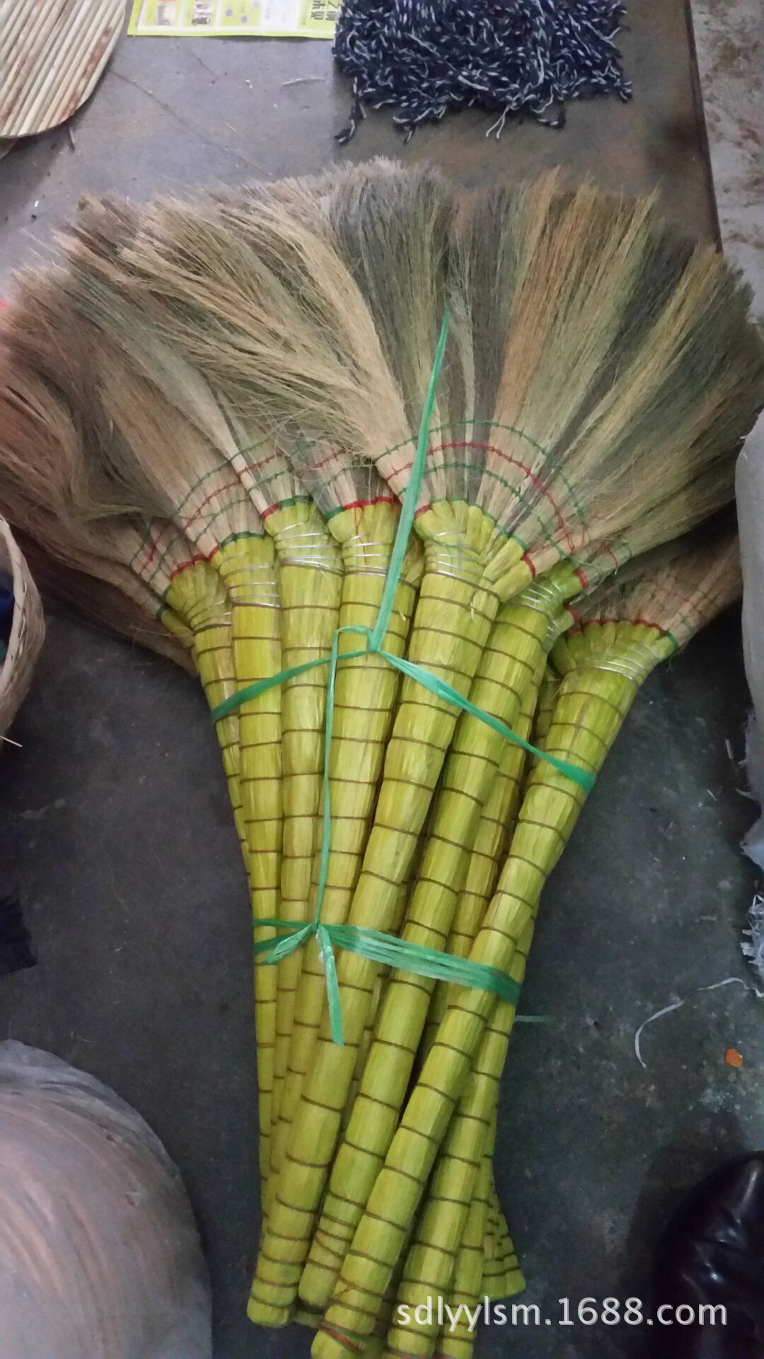 厂家直销芒草扫把笤帚凤尾草扫把学校家居清用品百货地摊货源