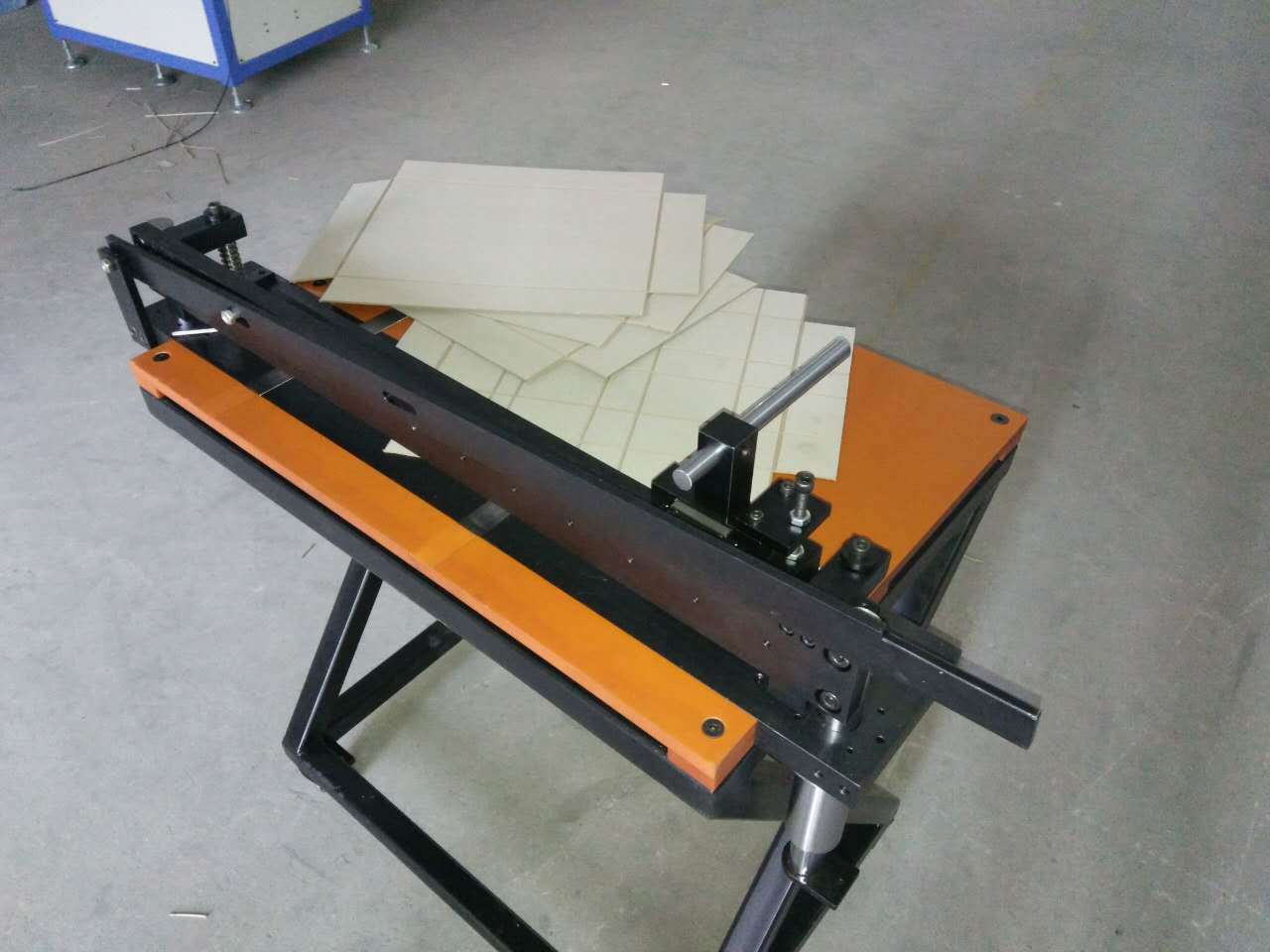 厂家直销v槽打样机纸箱纸盒v槽打样机礼品盒设计打样专用