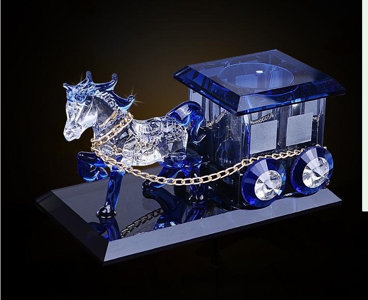 厂家直销马到成功创意水晶马车摆件车载车内香水座保平安车饰