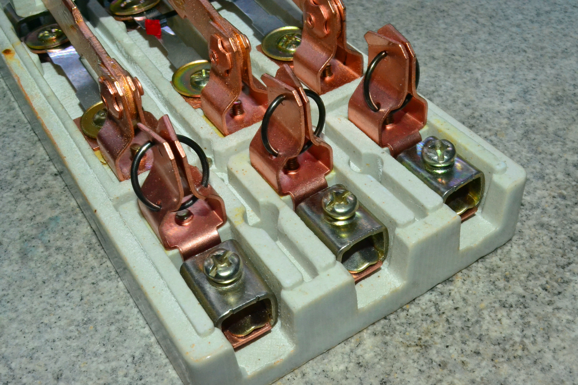 hk1a3100a三相闸刀3p100a带灯瓷底负荷开关闸刀开关刀闸