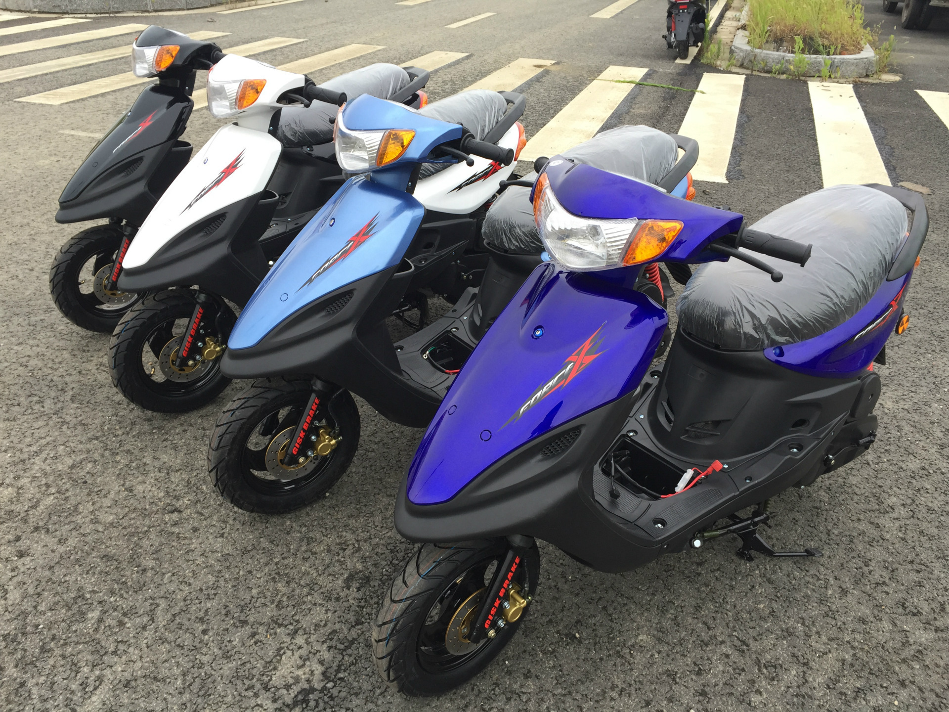 福喜100cc摩托车踏板车助力车全国批发零售