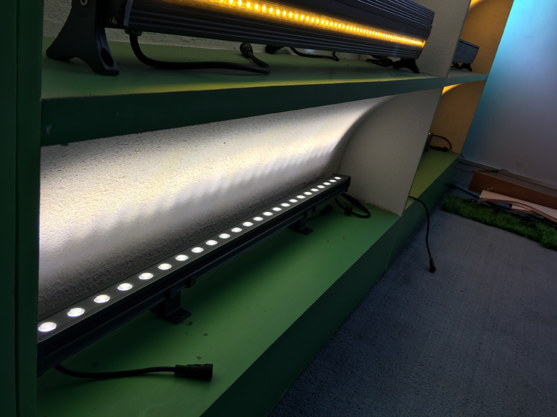 24w七彩内控渐变led洗墙灯