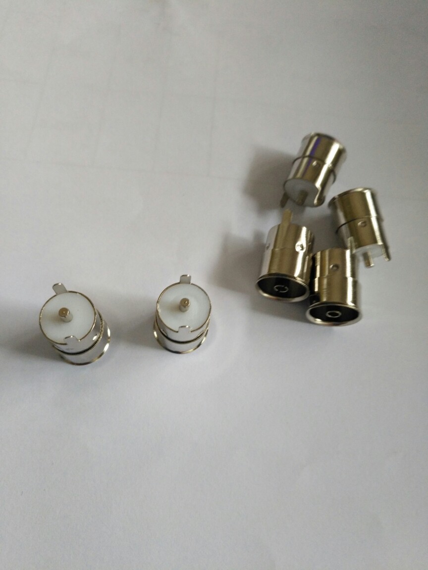 95mm母头注塑焊线tv头有线电视插头插座铜管铜针优质