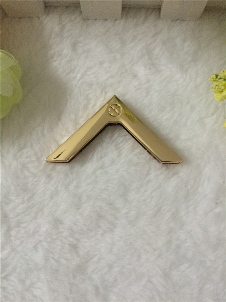 厂家批发 箱包五金配件 直角包角 合金包角 手袋金属护角